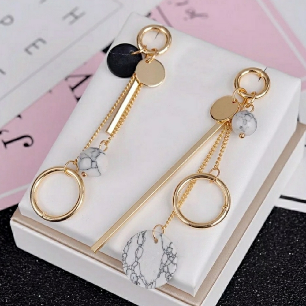 ❄ Marble Tassel Drop Earrings - Picture 5 of 5